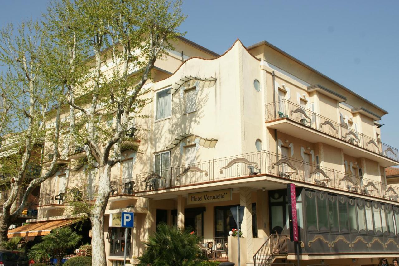 Hotel Verudella Rímini Exterior foto