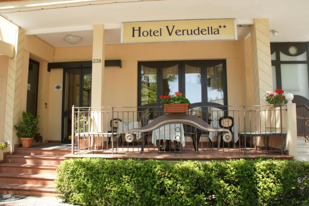Hotel Verudella Rímini Exterior foto